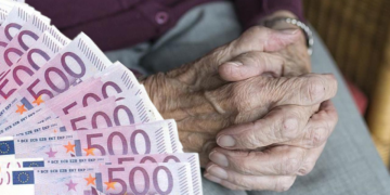 Emekliye Euroyla Para Yardımı!